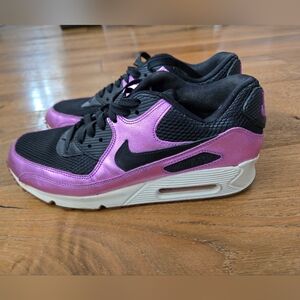 Nike Women's Sneakers - Black and Purple